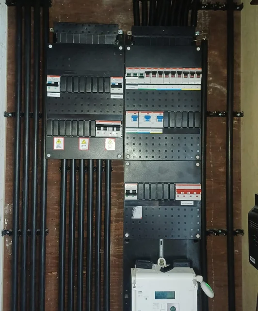 Elektra werkzaamheden - Yellow Solution